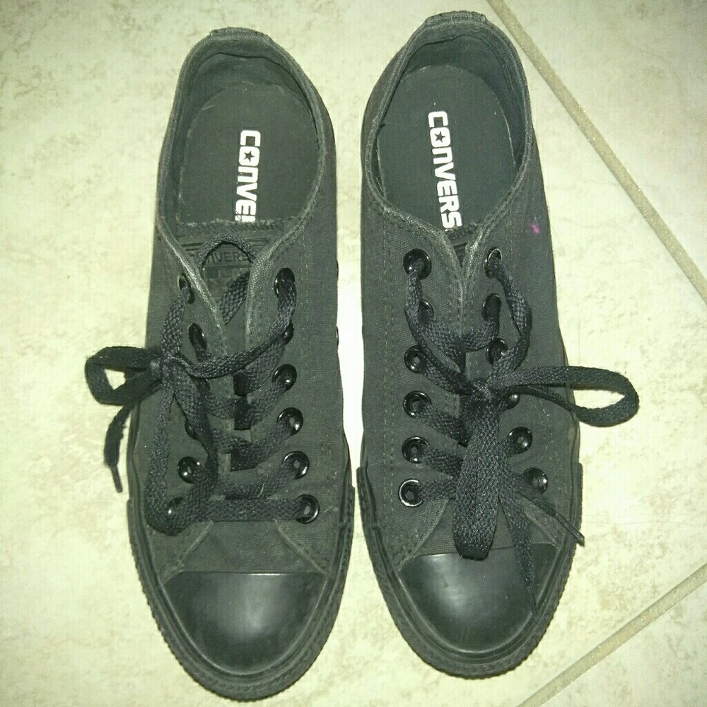 Size 7 womans converse